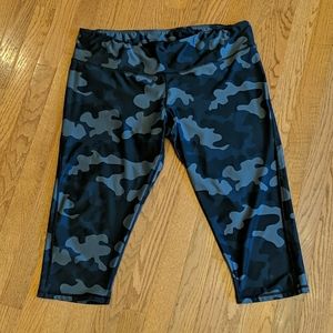 Camo Crop Leggings